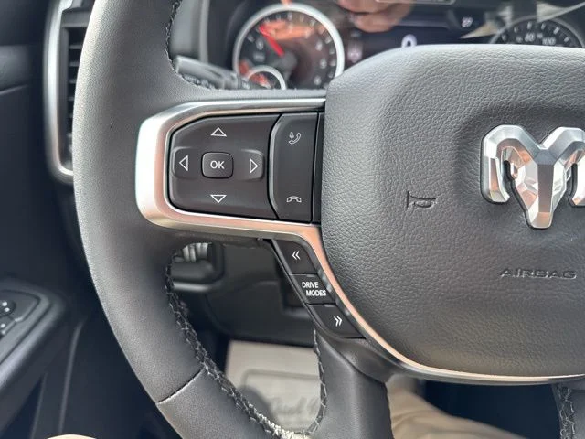 New 2026 Hydro Blue Pearl-Coat Exterior Paint RAM Big Horn/Lone Star image 21