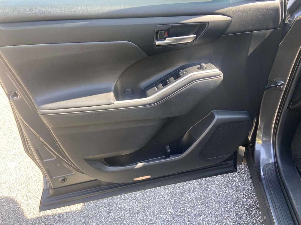 Used 2021 Gray Toyota XLE image 15