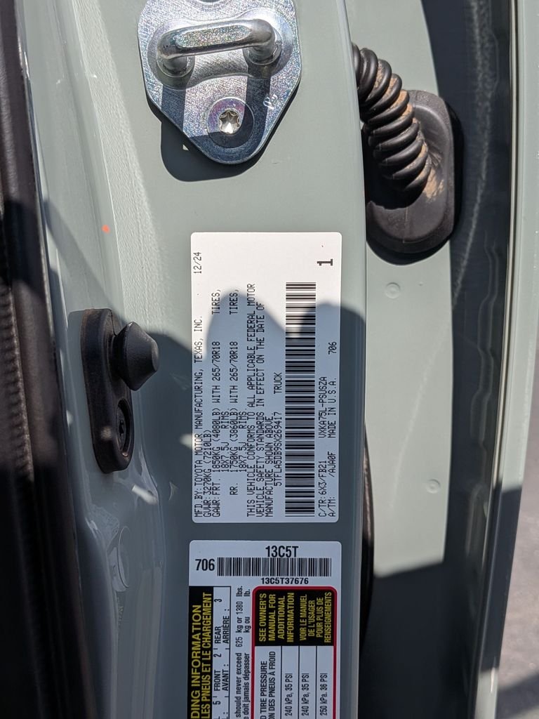 2025 Toyota Tundra SR5 - Photo 35