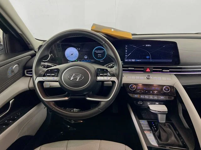 Used 2022 Phantom Black Hyundai Limited image 21
