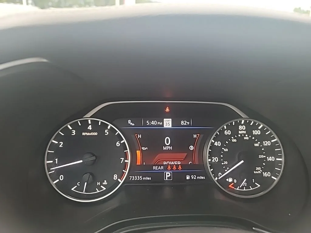 Used 2023 Silver Nissan Platinum image 23