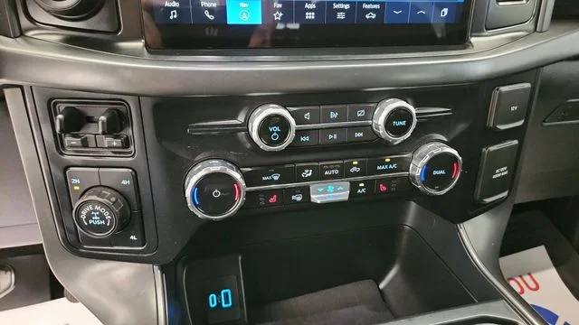 Certified Used 2024 Avalanche Ford XLT image 19