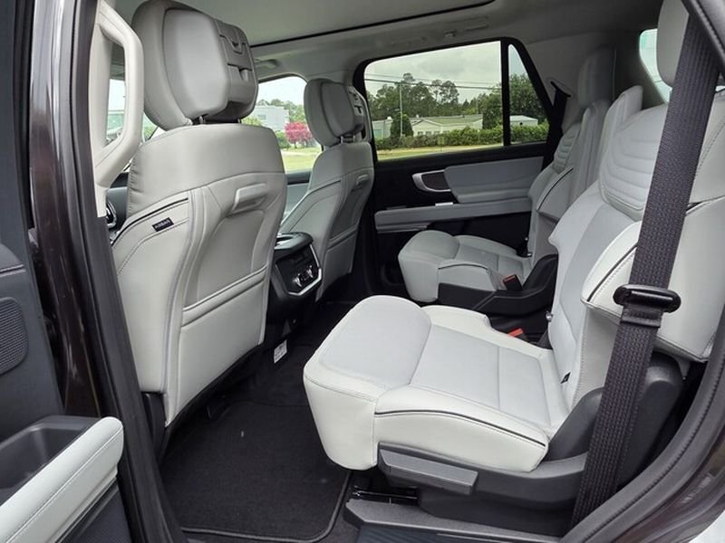 New 2026 Dark Matter Gray Metallic Ford Platinum image 6