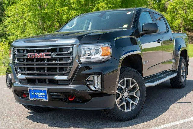 2022 GMC Canyon 4WD AT4 Crew Cab Short Box's photo