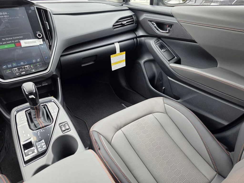 New 2026 CRYSTAL WHITE PEARL Subaru Limited image 14