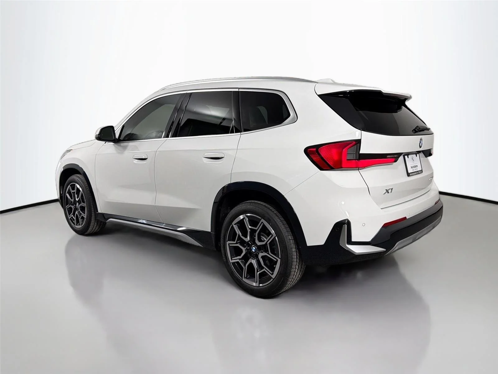 New 2026 Alpine White BMW xDrive28i image 7