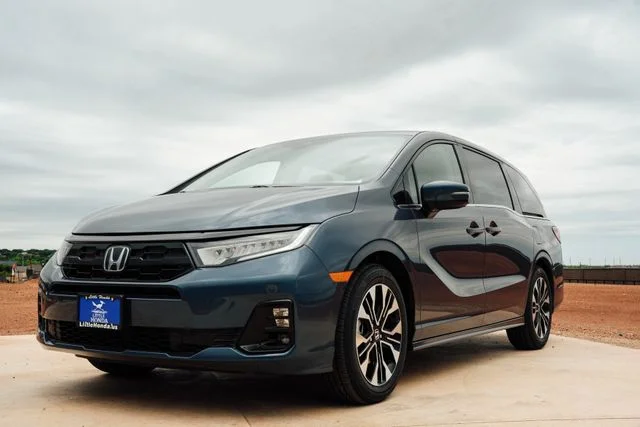 2026 Honda Odyssey Elite's photo