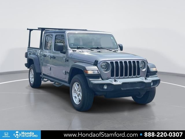 2020 Jeep Gladiator Sport S's photo
