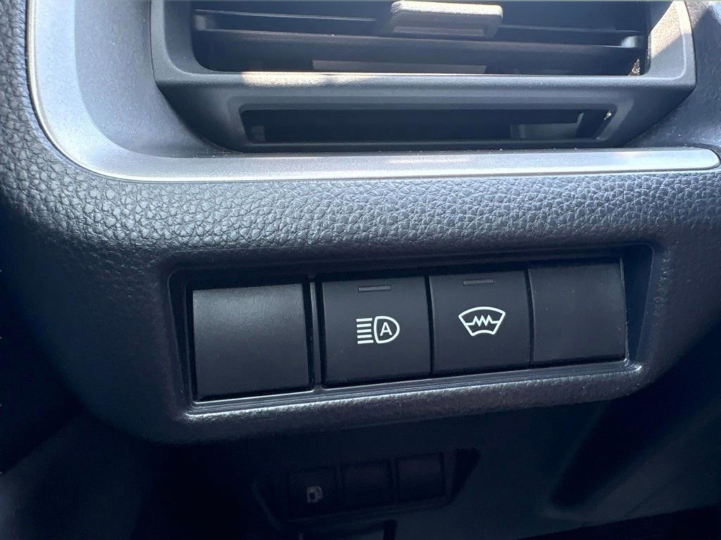 Used 2025 Pearl Toyota LE image 16