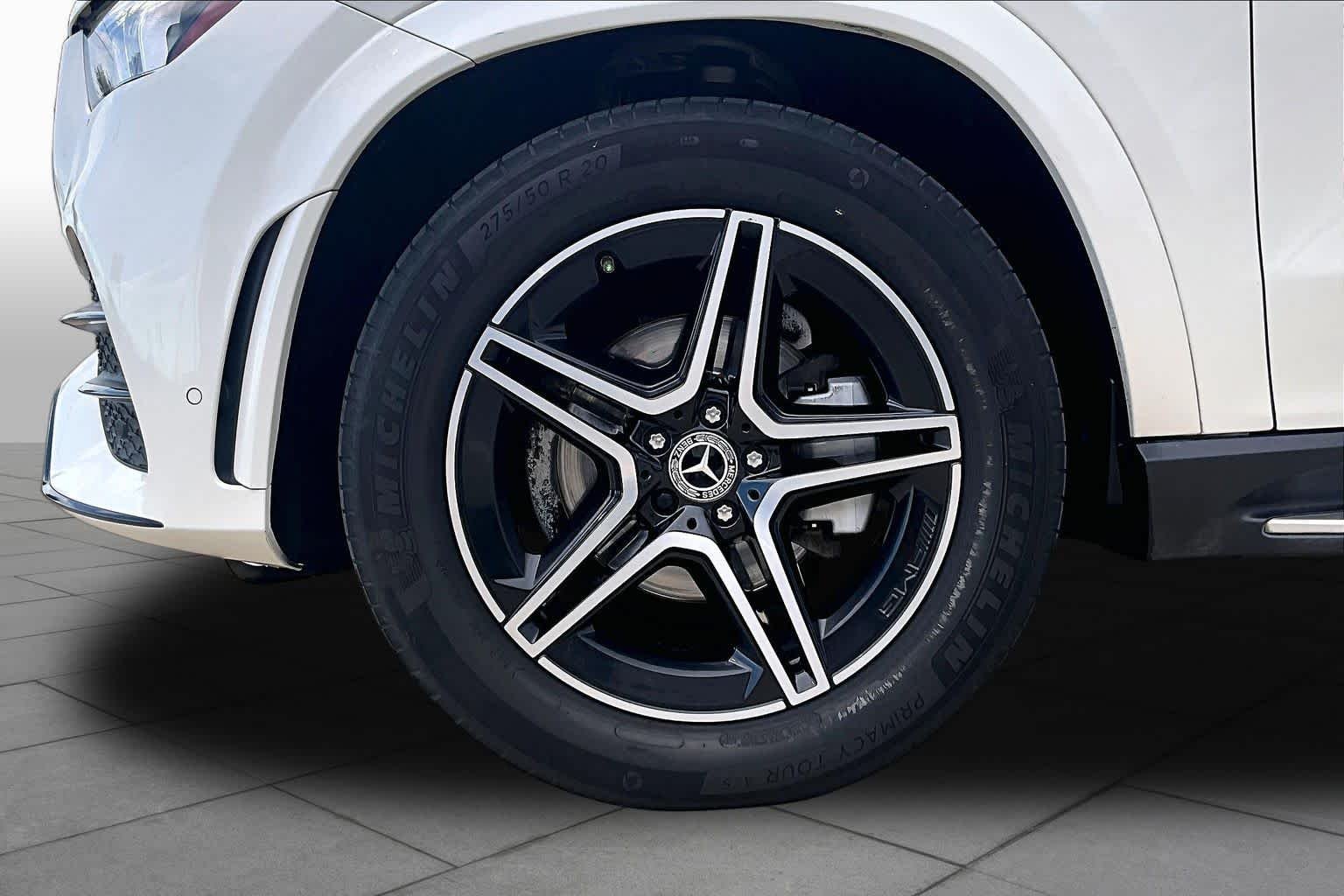 Used 2022 MANUFAKTUR Diamond White Metallic Mercedes-Benz GLE 350 image 11
