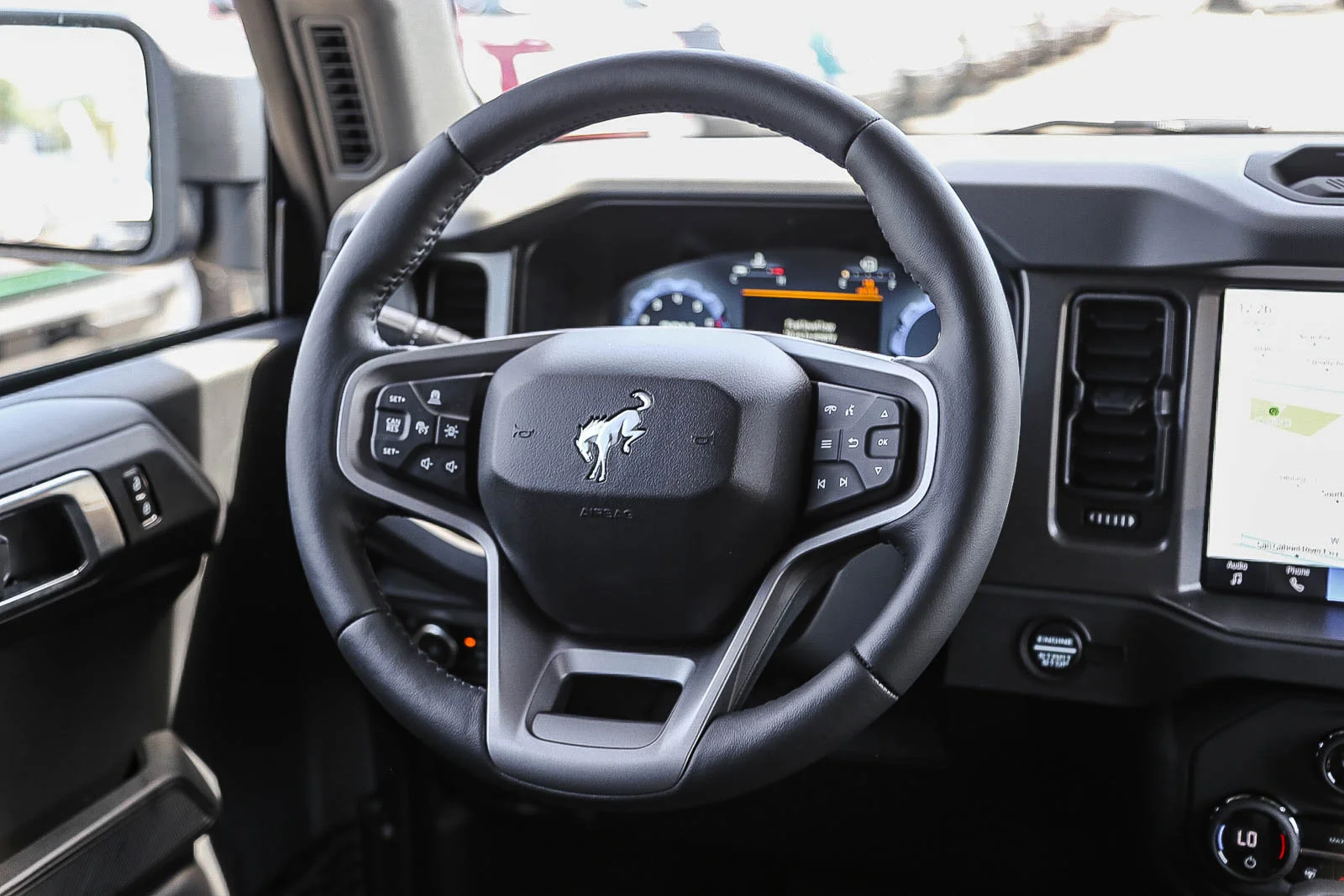 New 2025 Azure Gray Metallic Tri-Coat Ford Badlands® image 17