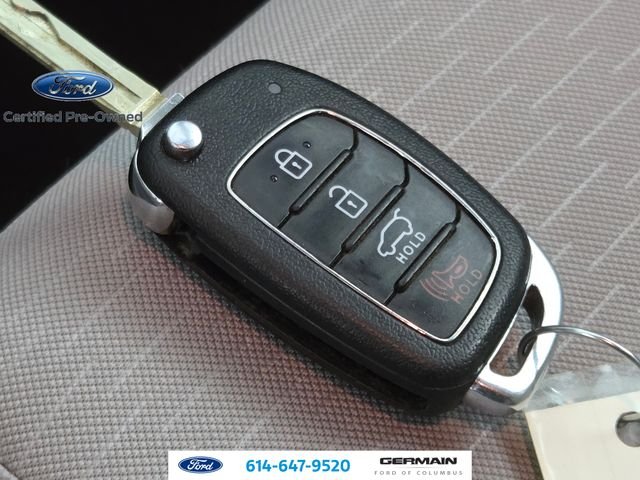 Certified Used 2020 Magnetic Force Metallic Hyundai SE image 37