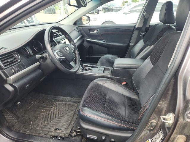 Used 2016 Gray Toyota XSE image 3