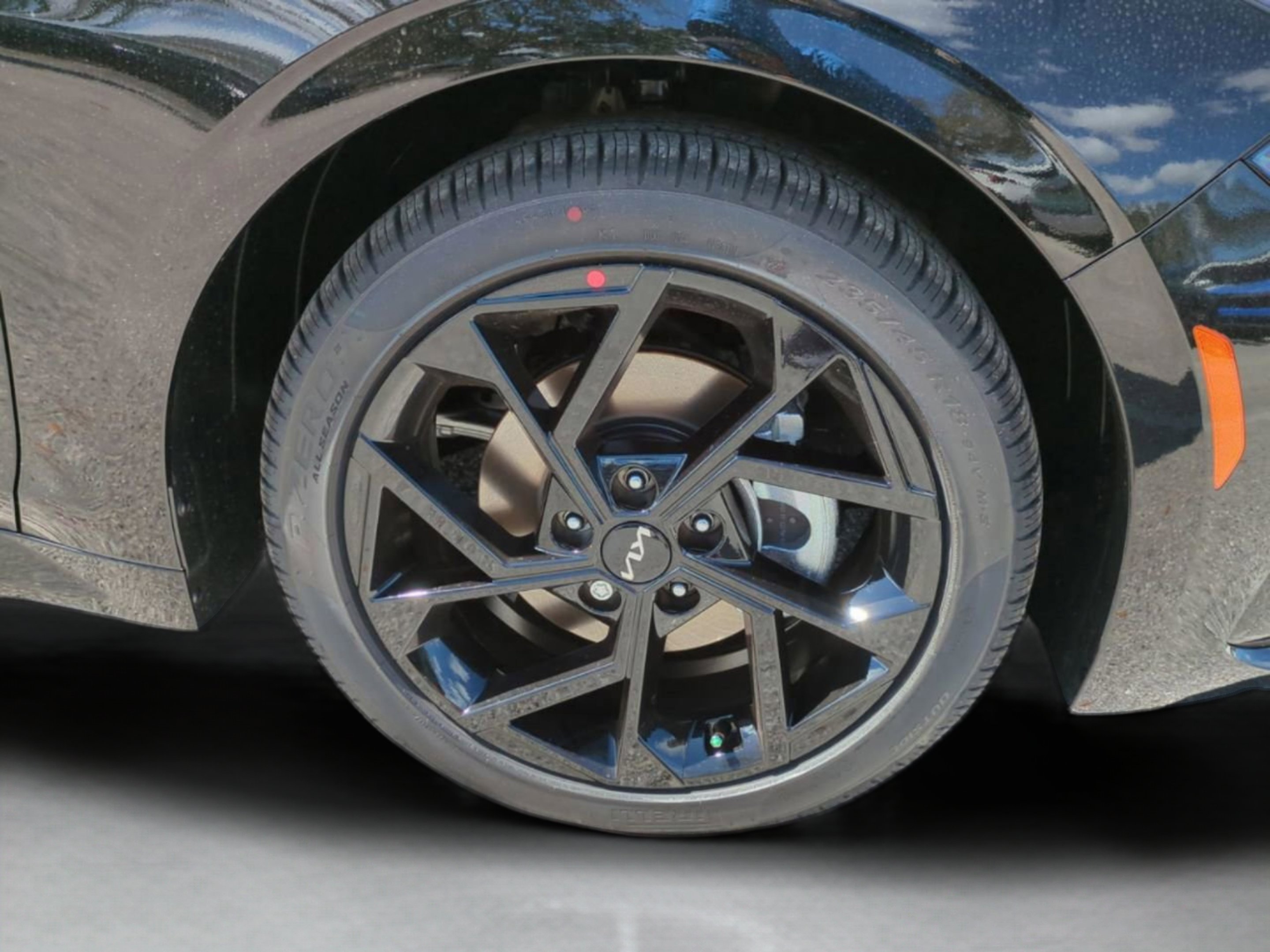 New 2026 Aurora Black Pearl Kia GT-Line FWD image 31