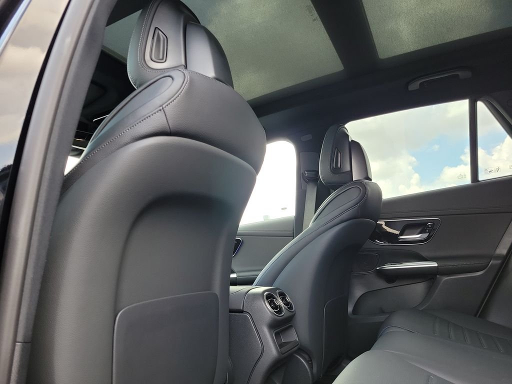 New 2026 Black Mercedes-Benz GLC 300 image 11
