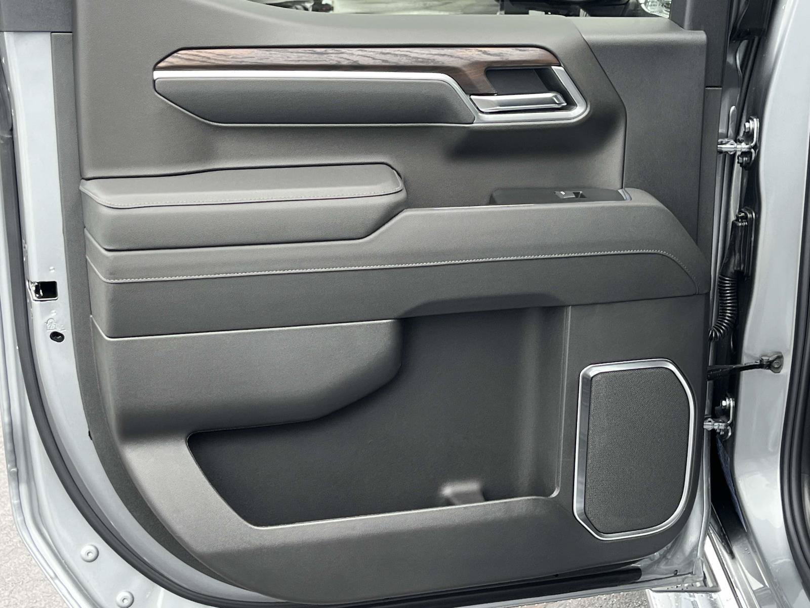 2026 GMC Sierra 1500 SLT - Photo 19