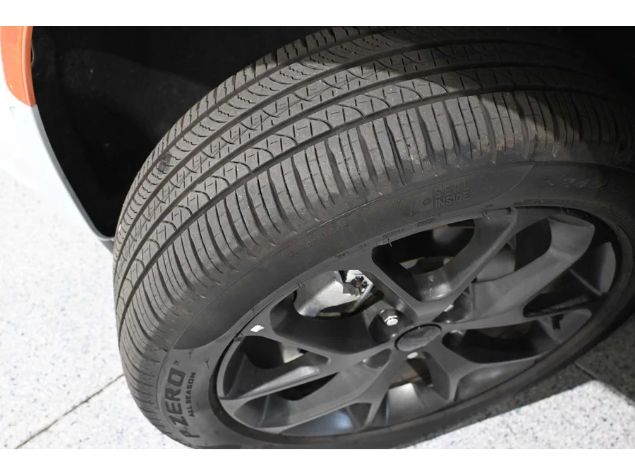 2024 Chrysler Pacifica Touring L - Photo 11
