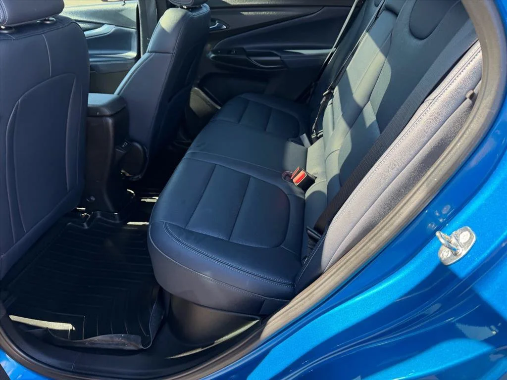 Used 2022 Blue Chevrolet Premier image 14