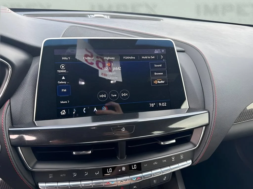Used 2023 Argent Silver Metallic Cadillac Sport image 13