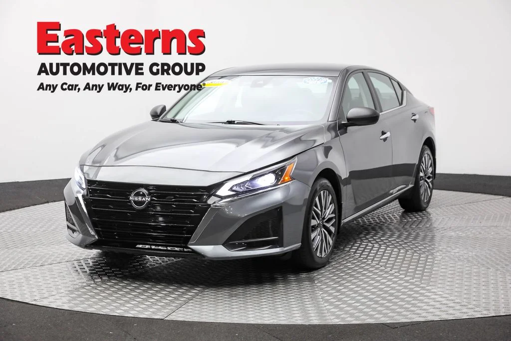 Used 2024 Gray Nissan 2.5 SV image 1