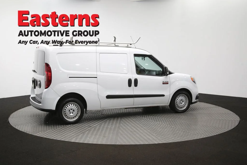 Used 2022 White Ram Base image 40