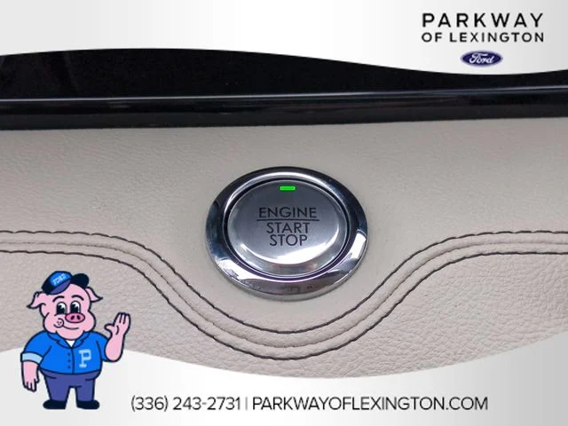 Used 2019 White Lincoln Reserve image 26