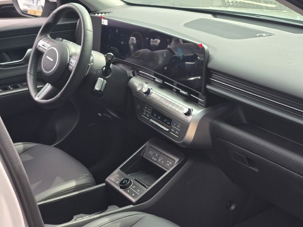 Used 2026 Cyber Gray Metallic Hyundai Limited image 7