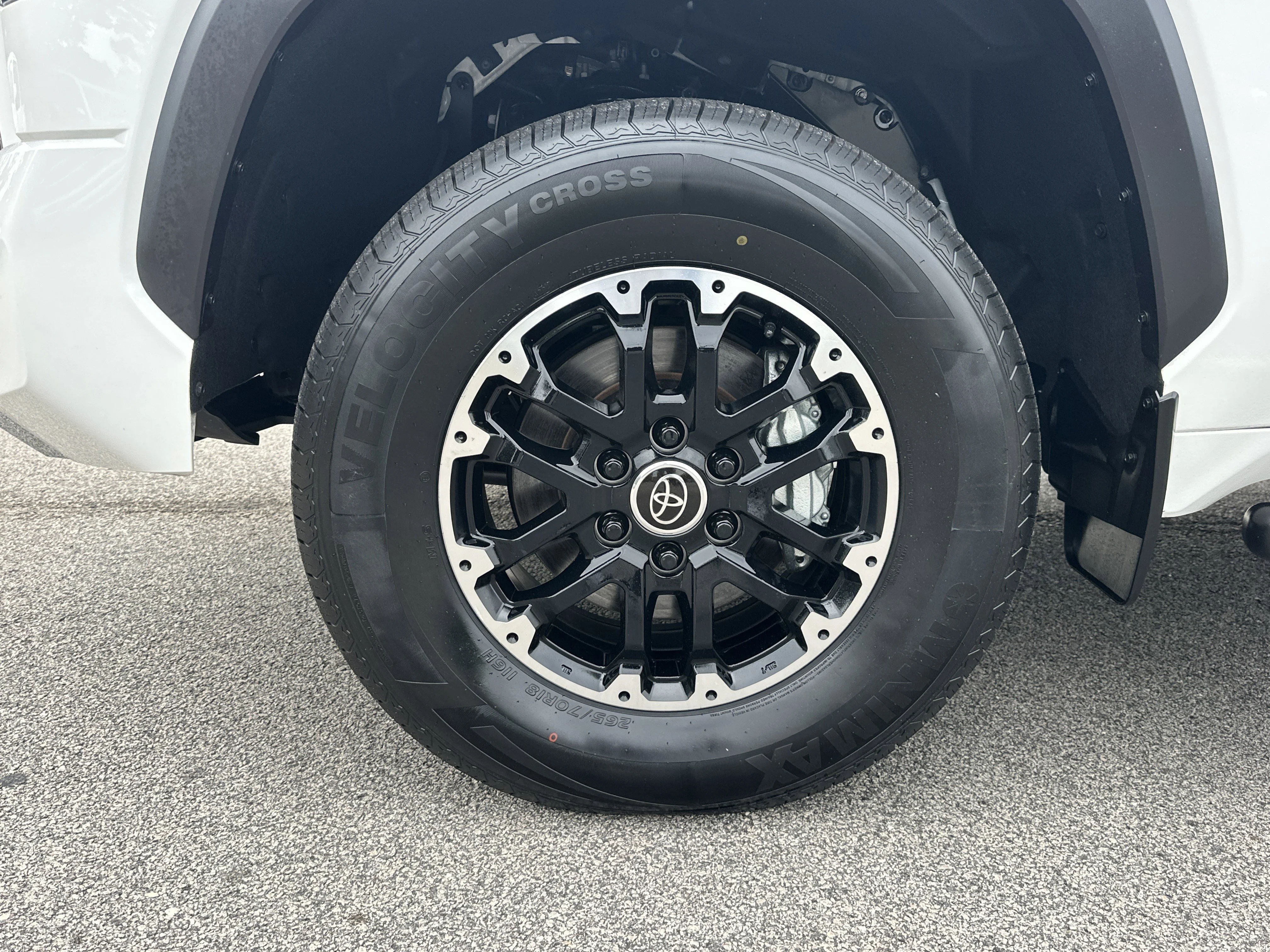 Used 2024 Ice Cap Toyota SR5 image 11