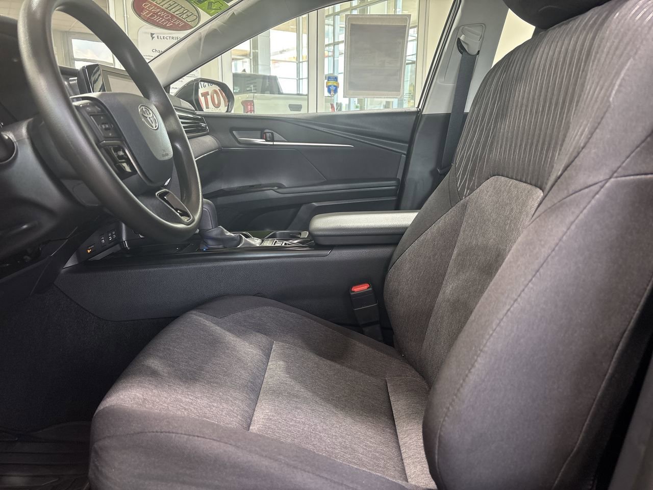 2026 Toyota Camry LE - Photo 11