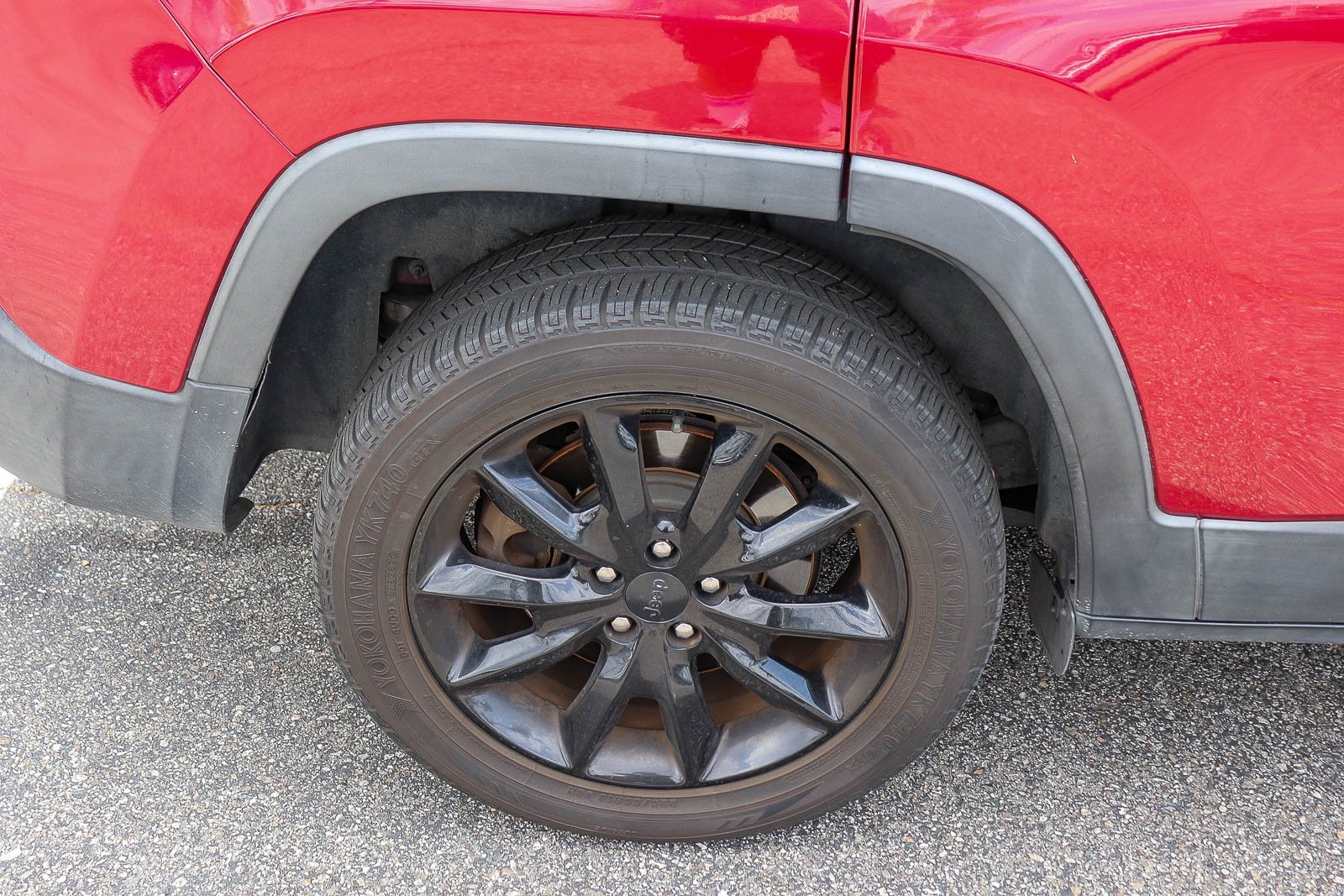 Used 2017 Deep Cherry Red Crystal Pearlcoat Jeep Limited image 8