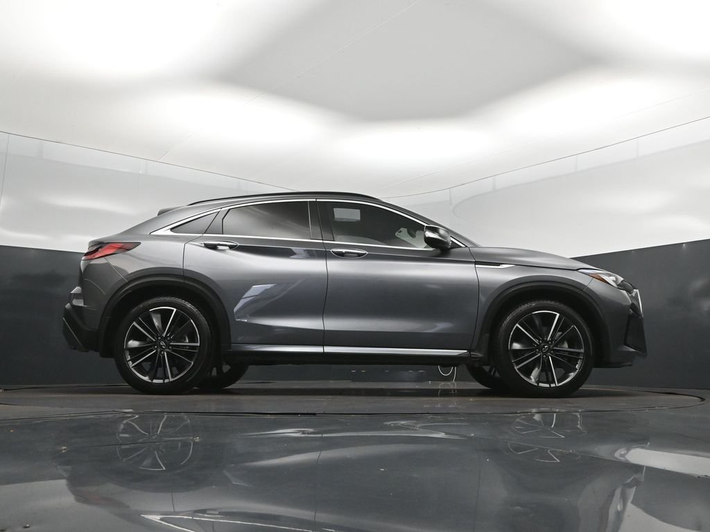 Used 2023 Gray INFINITI LUXE image 43