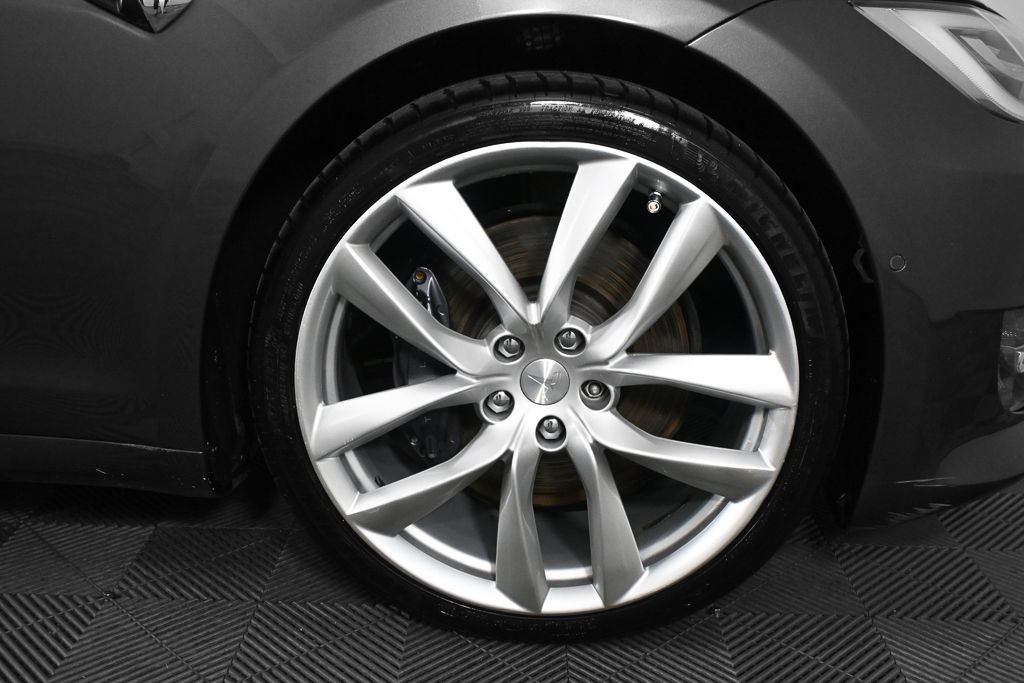 Used 2021 Gray Tesla Long Range image 33