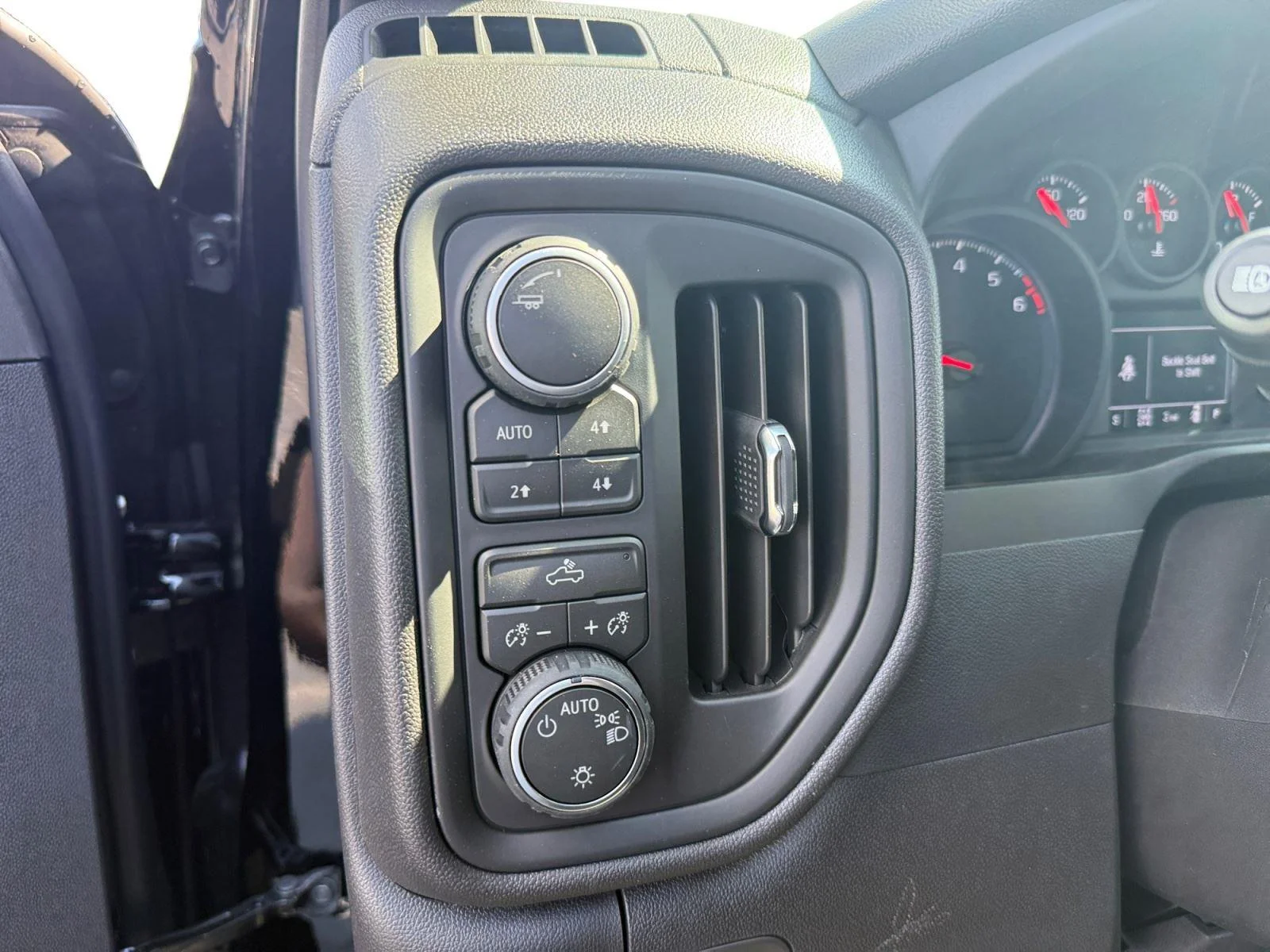 2026 Chevrolet Silverado 1500 Custom Trail Boss - Photo 17