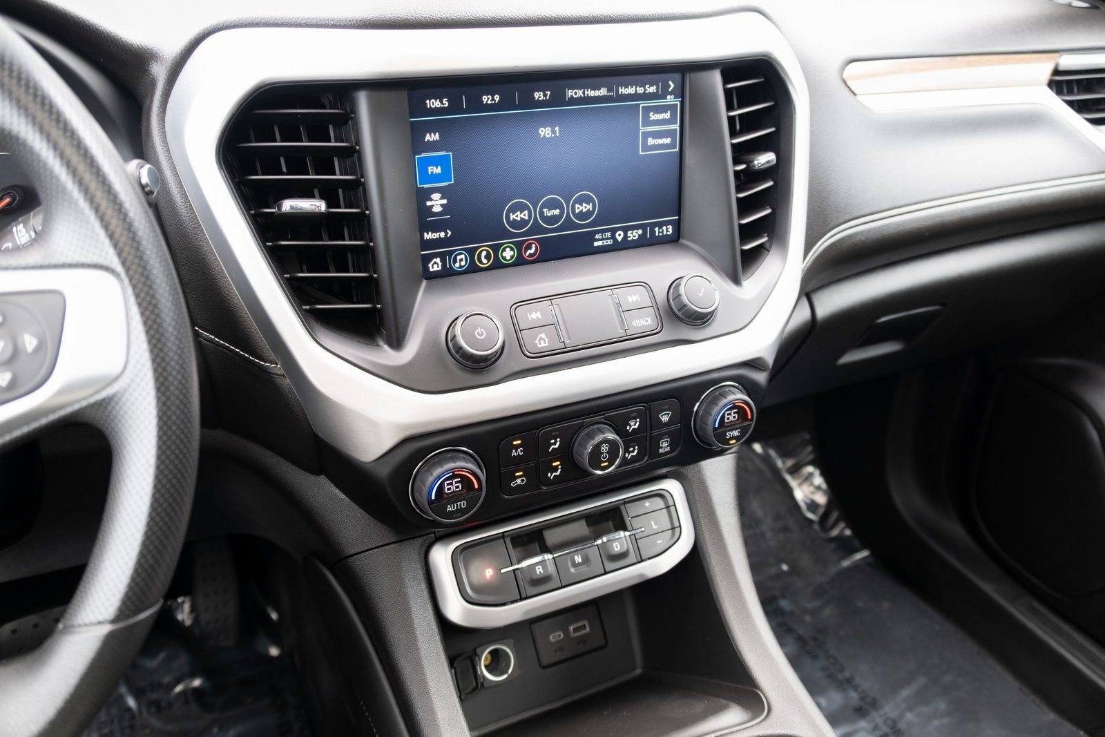 View vehicle photo 3