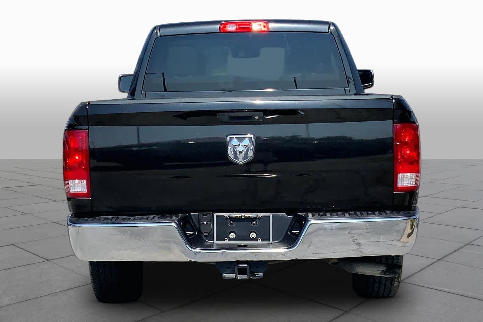 Used 2016 Brilliant Black Crystal Pearlcoat Ram Tradesman image 5