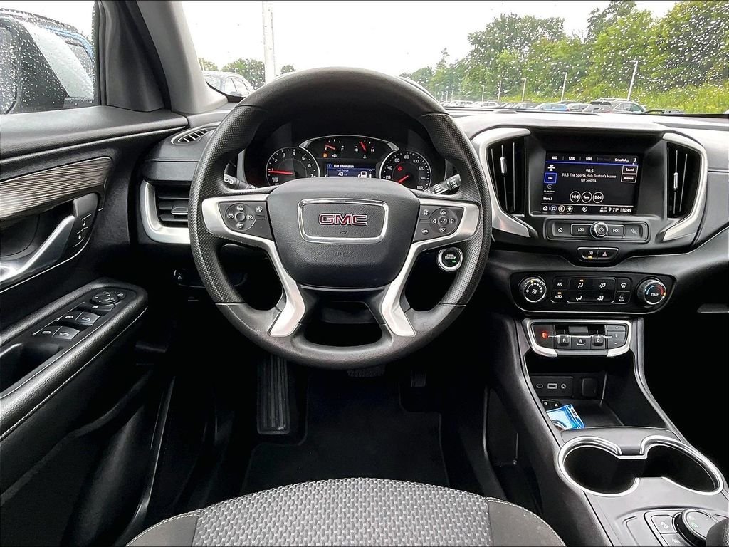 Used 2024 White GMC SLE image 17