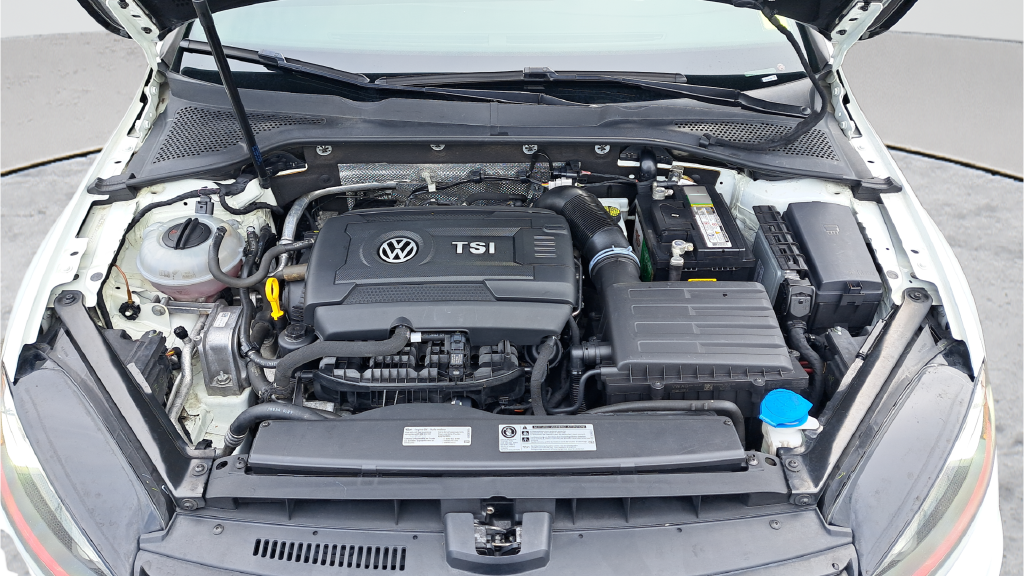 Used 2017  Volkswagen Sport image 35