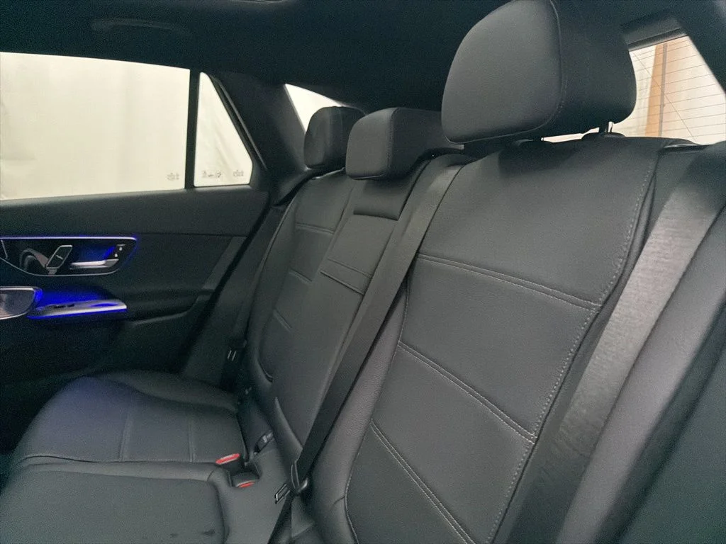 Used 2026 White Mercedes-Benz GLC 300 image 18