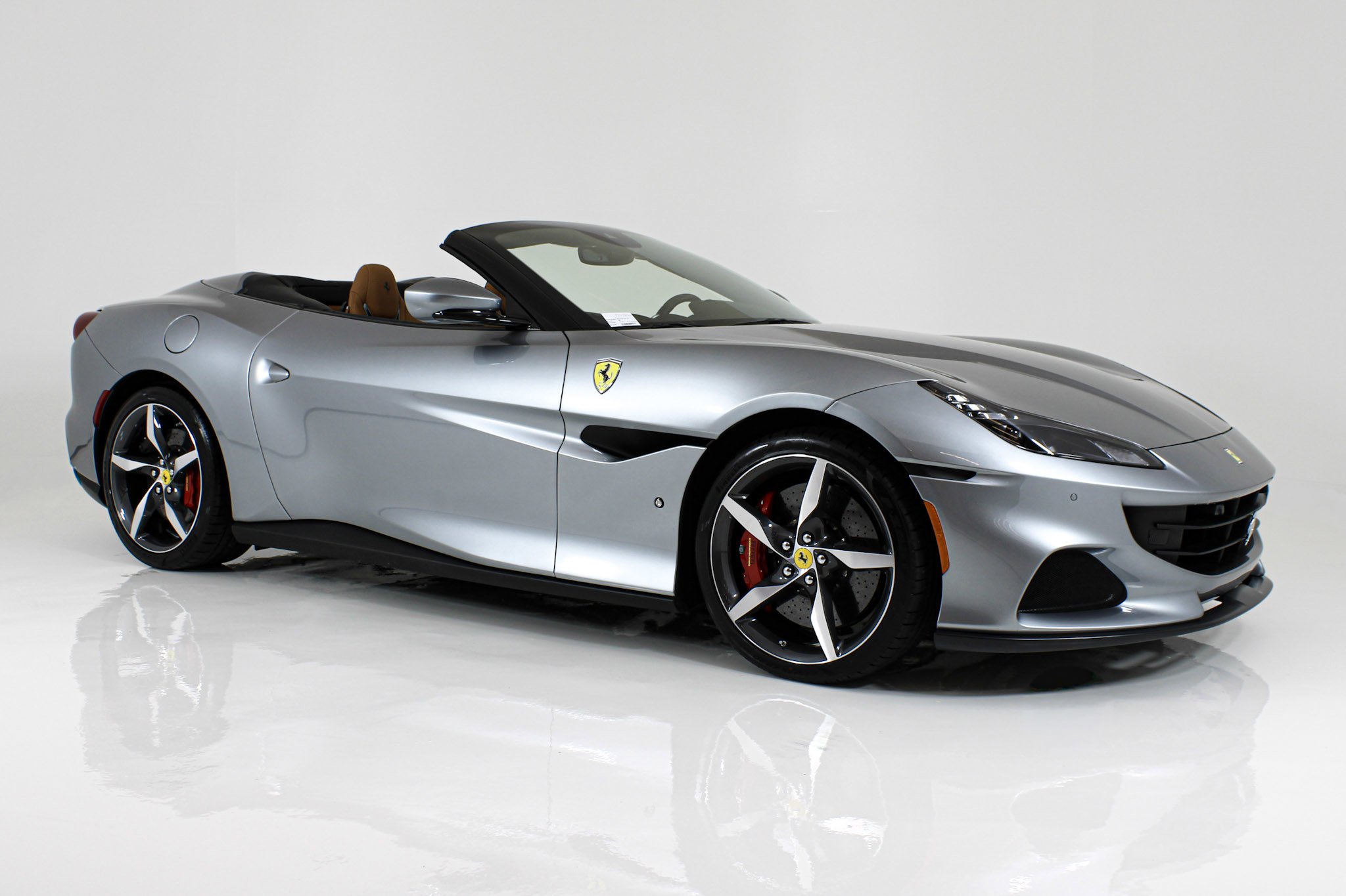 Certified Used 2023 Gray Ferrari  image 13