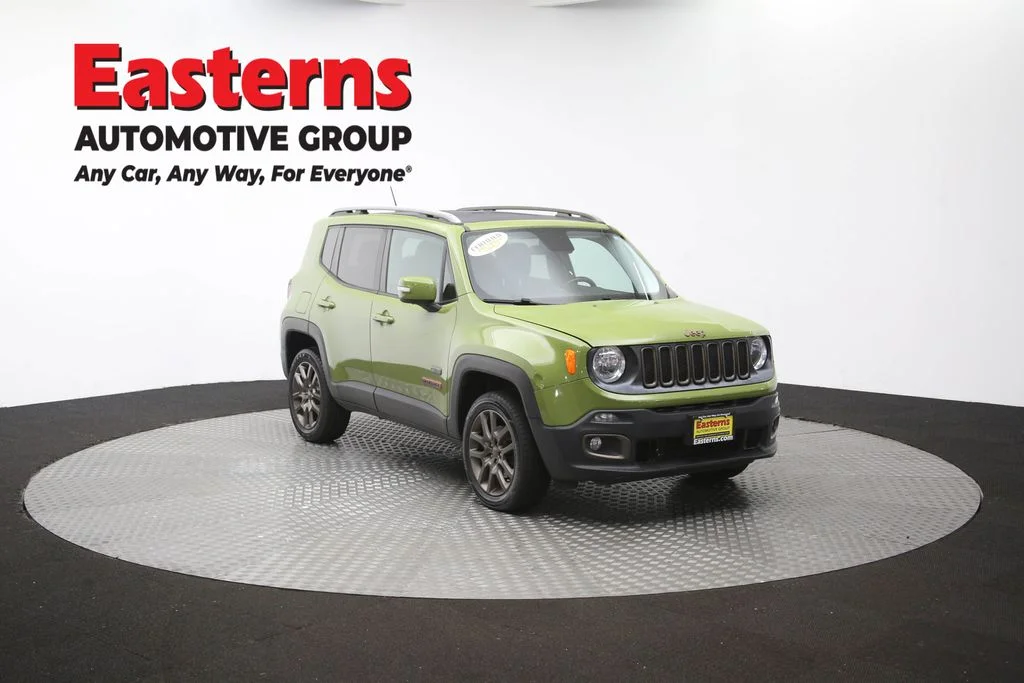 Used 2016 Green Jeep Latitude image 53