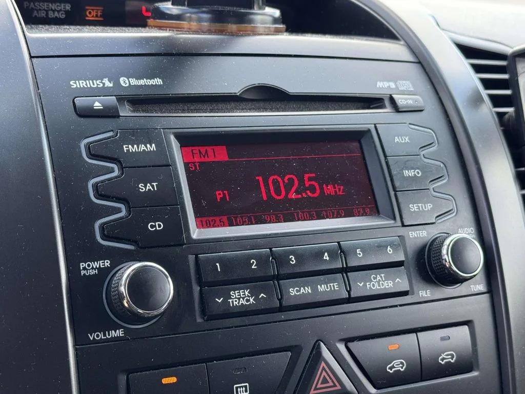Used 2011 Black Kia LX image 3