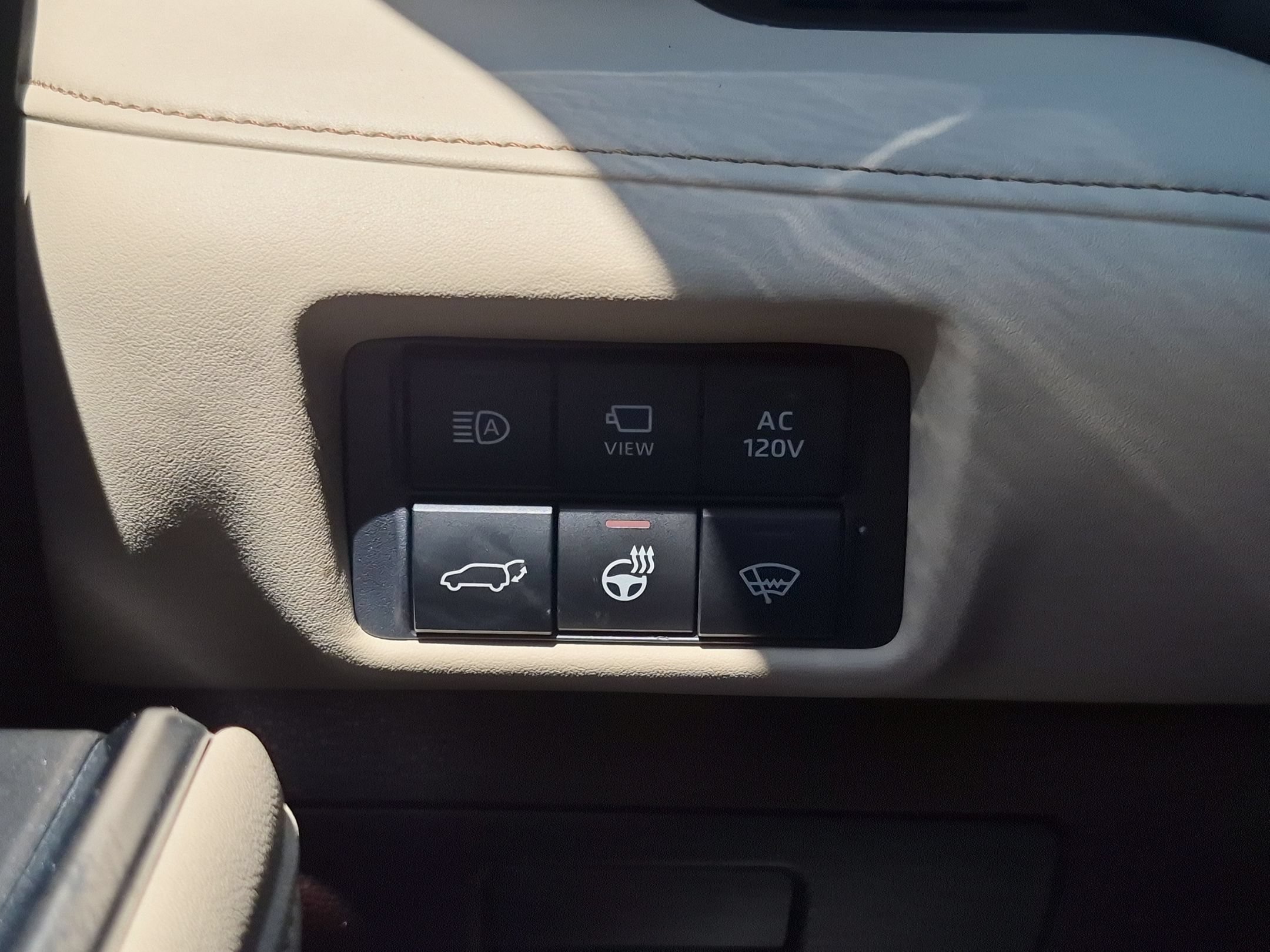 Used 2021 Blizzard Pearl Toyota Hybrid Platinum image 17