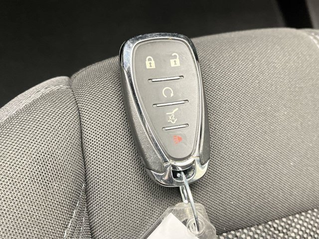 Used 2021 Summit White Chevrolet LT image 27
