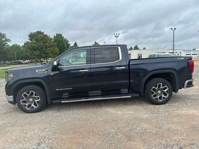 Certified Used 2023 Titanium Rush Metallic GMC SLT image 8