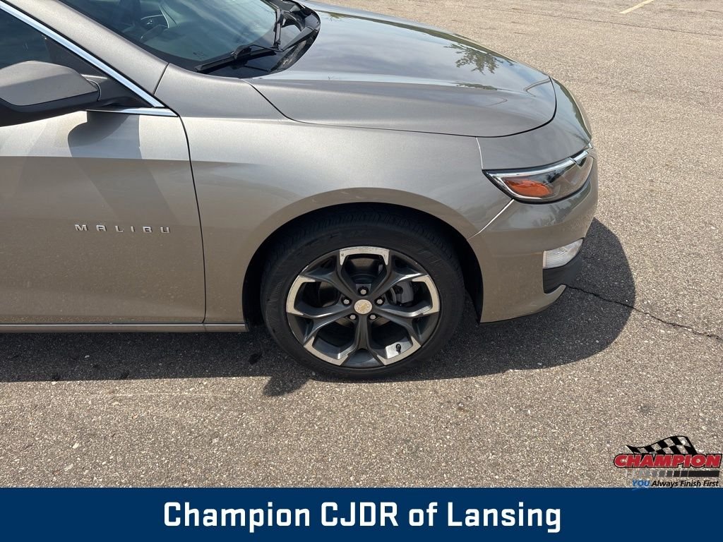 Used 2022 Gray Chevrolet LT image 34