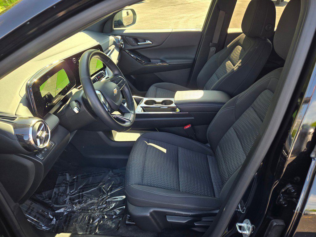 2025 Chevrolet Equinox LT - Photo 21