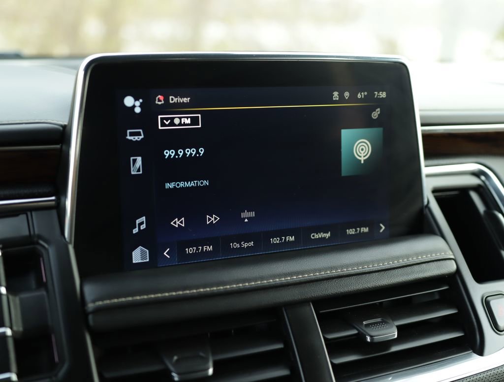 Used 2023 Silver Sage Metallic Chevrolet Premier image 13