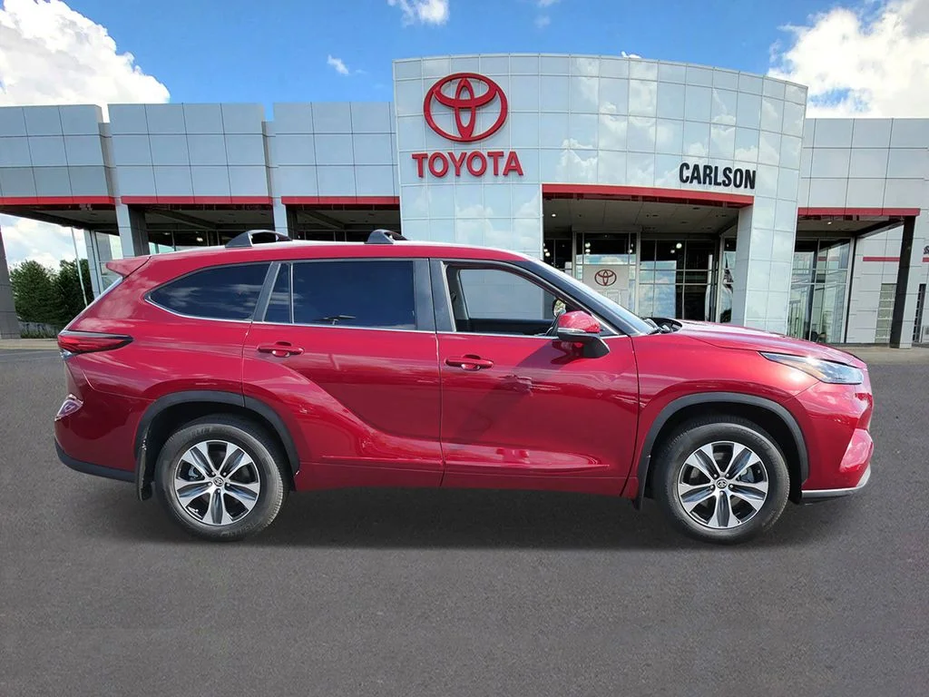 Used 2023 Red Toyota XLE image 4