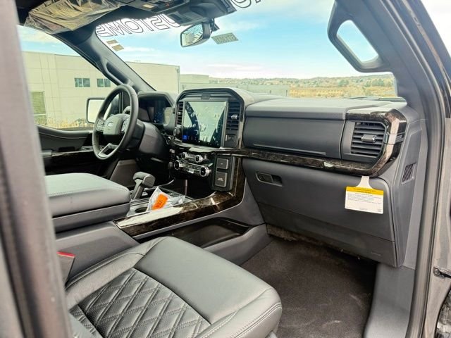 New 2026 Carbonized Gray Metallic Ford XLT image 18