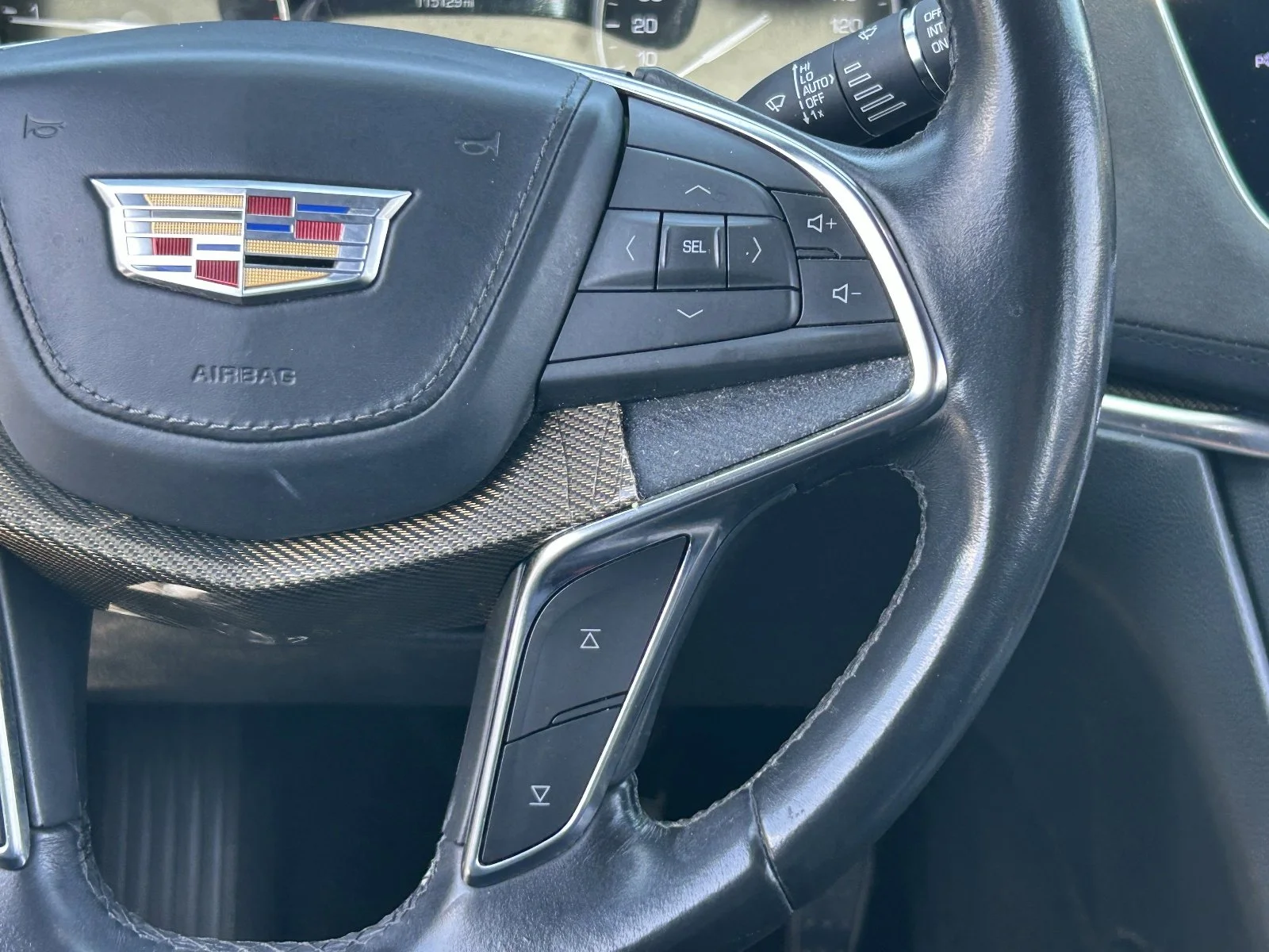 Used 2018 Dark Granite Metallic Cadillac Platinum AWD image 22
